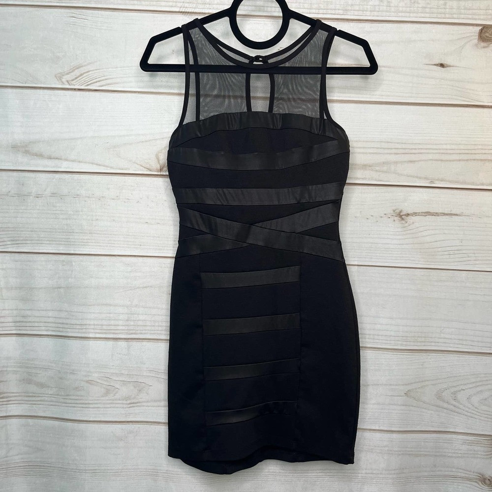 F29 Trixxi small Black Sleeveless dress